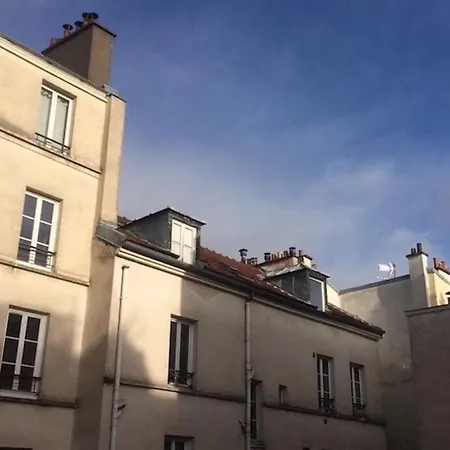 Charming Parisian Flat Near Bastille